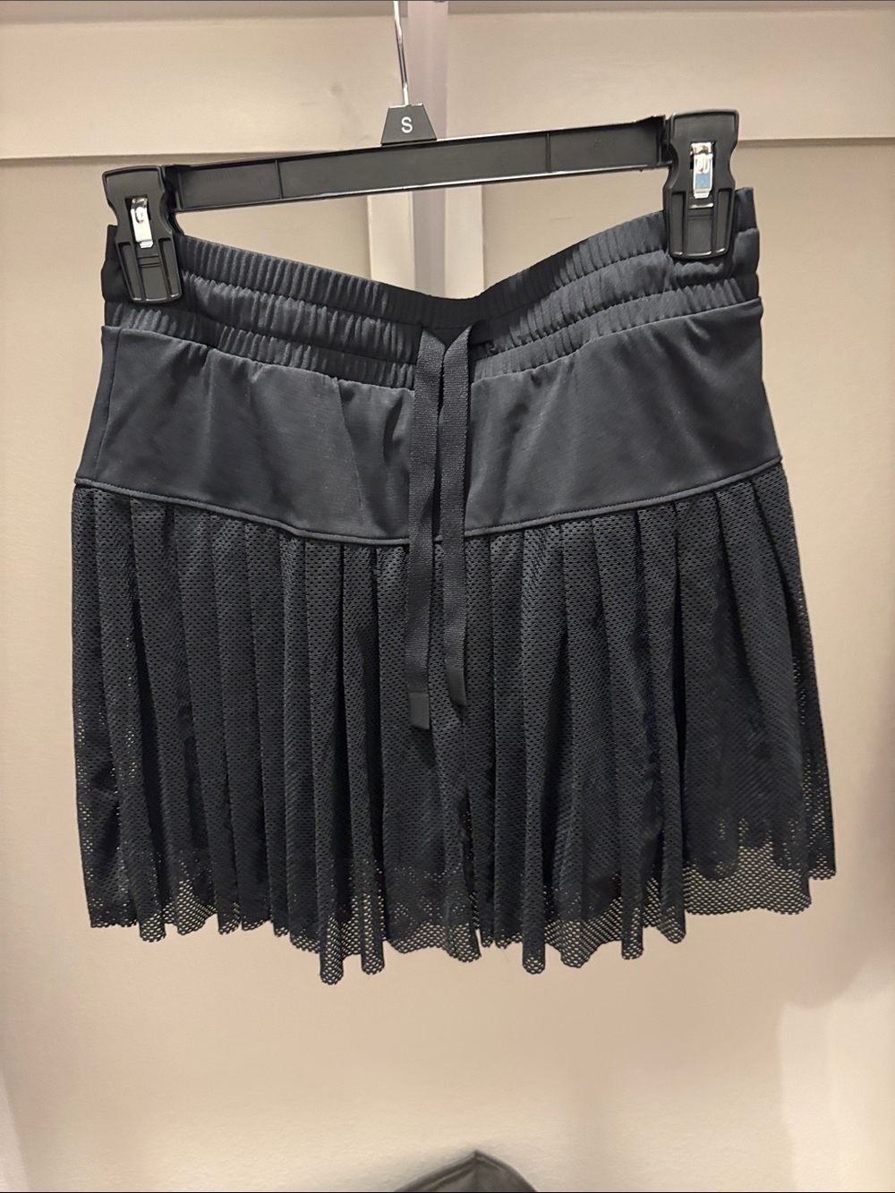 JoyLab Black Pleated Mesh Mini Skirt